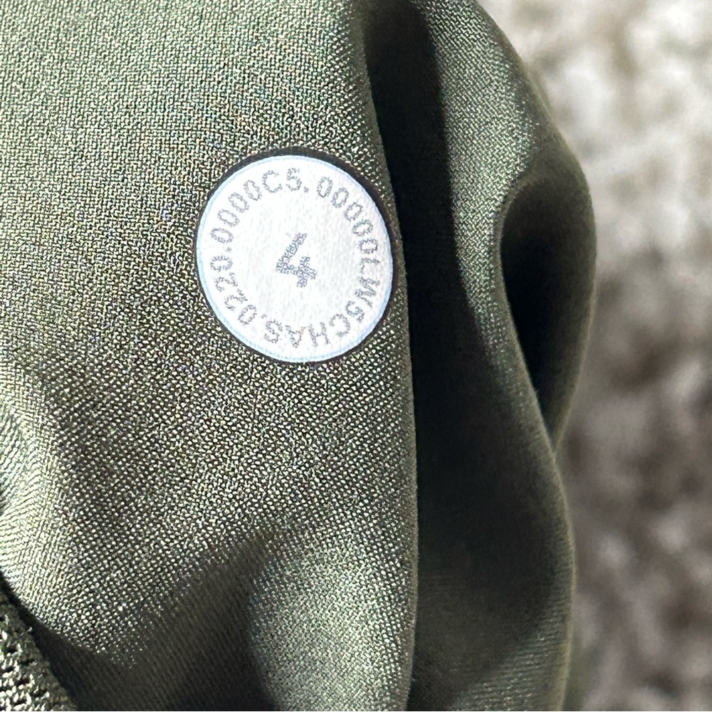 Lululemon Essential Affinity Mid Rise Jogger - Picture 6 of 7